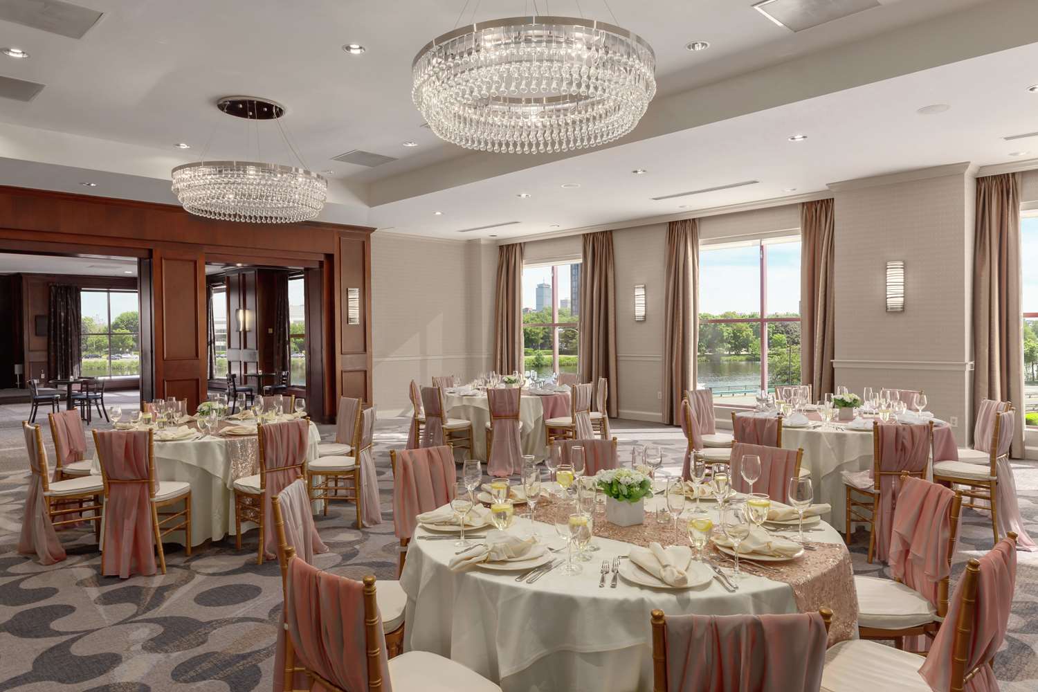 doubletree suites by hilton hotel boston cambridge