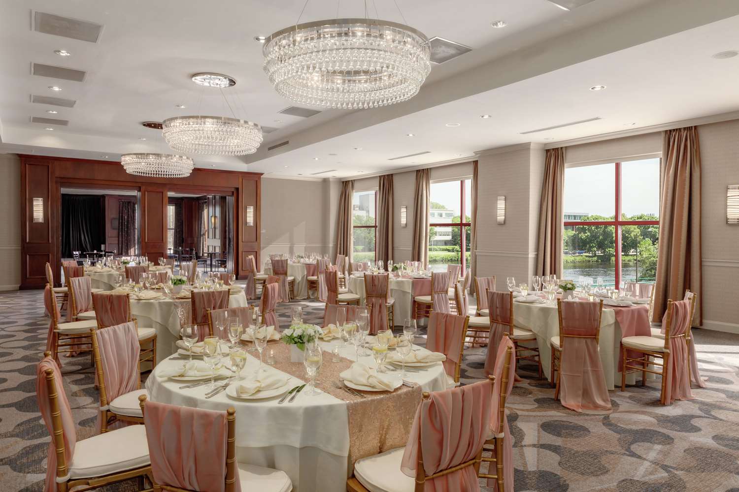 doubletree suites by hilton hotel boston cambridge