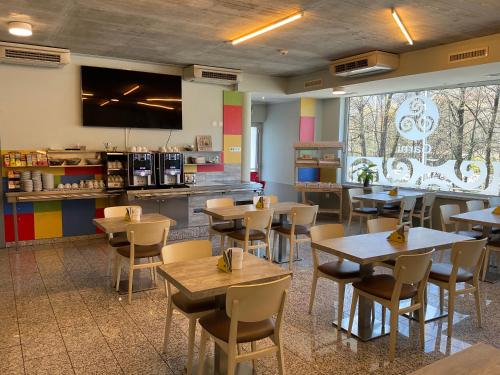 hotel liberty self check in