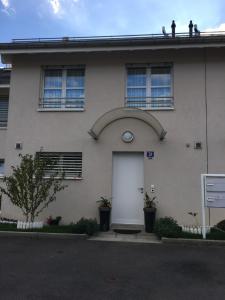 B&B Kelly,Montoie-Bourdonnette>>Lausanne,3 star