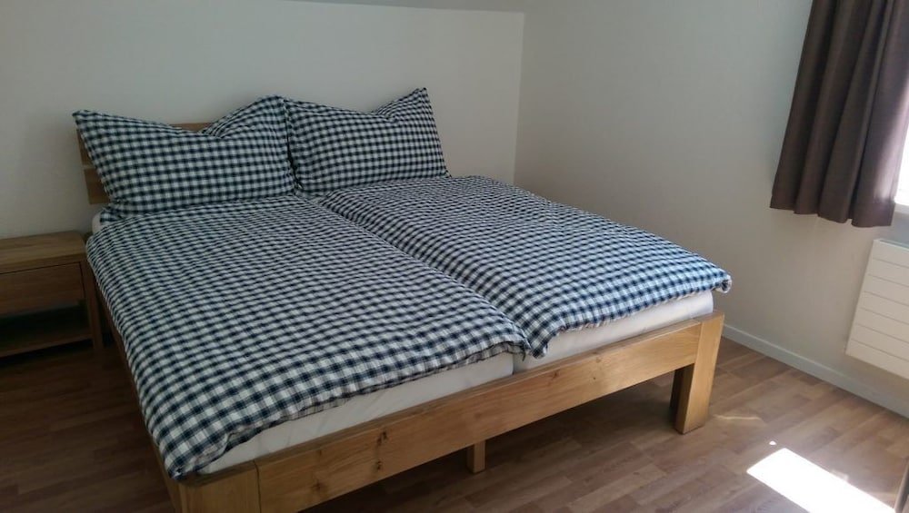 Hotel Hecht,Rheineck>>Altenrhein Airport,2 star