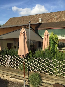 hostel airport oberglatt