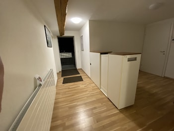 hostel airport oberglatt