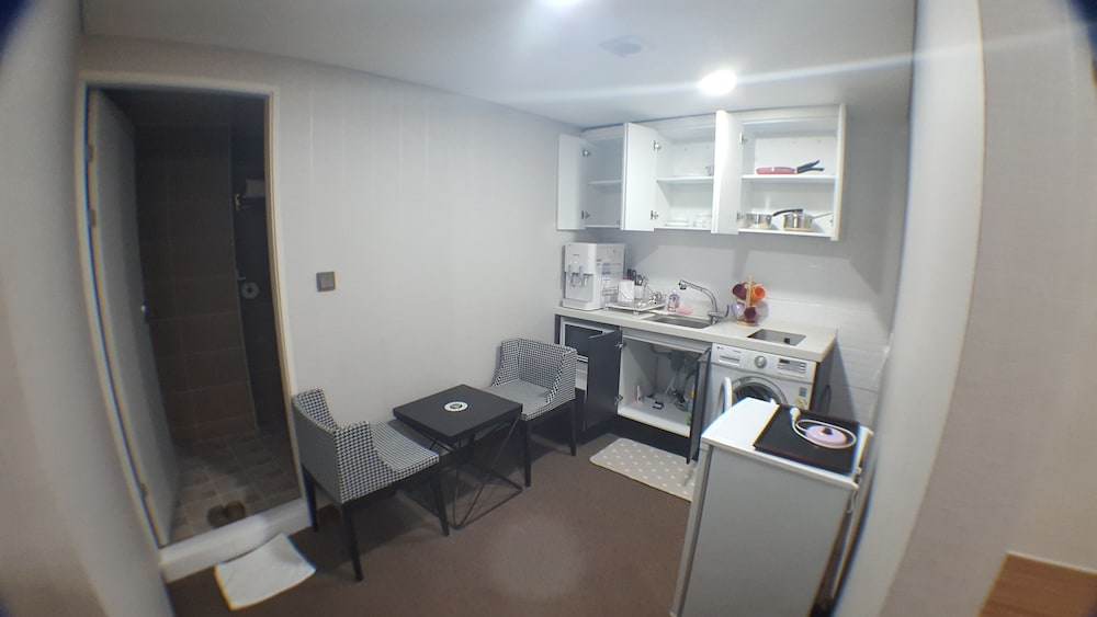 myeongdong mom house