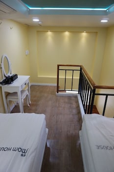 myeongdong mom house