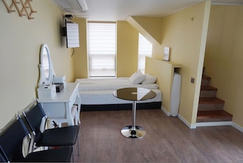 myeongdong mom house