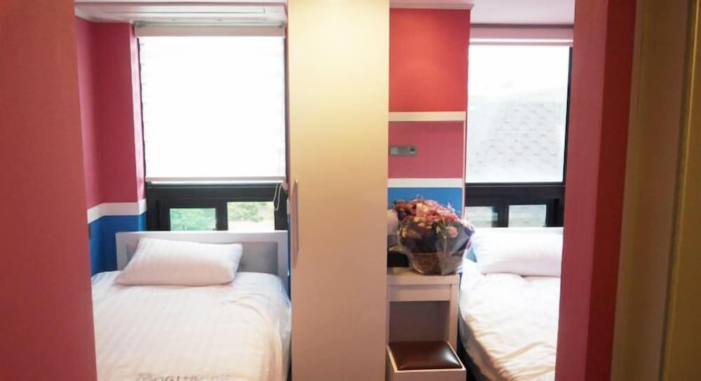 myeongdong mom house