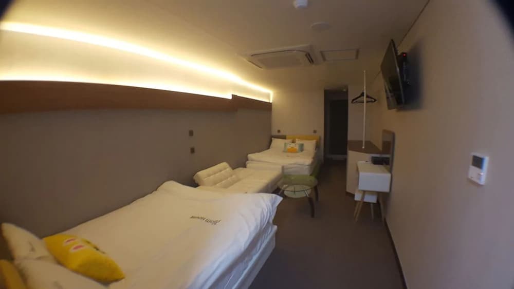 myeongdong mom house