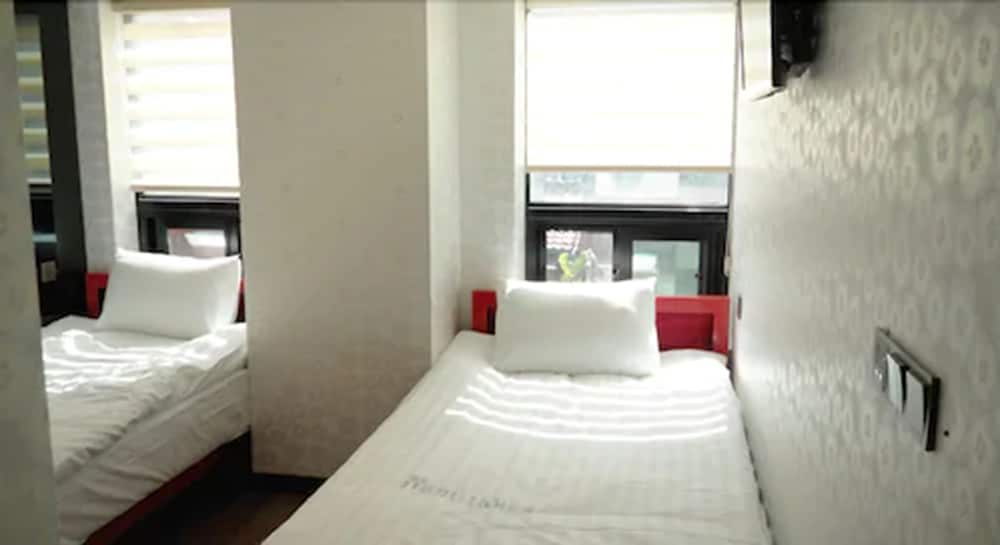 myeongdong mom house