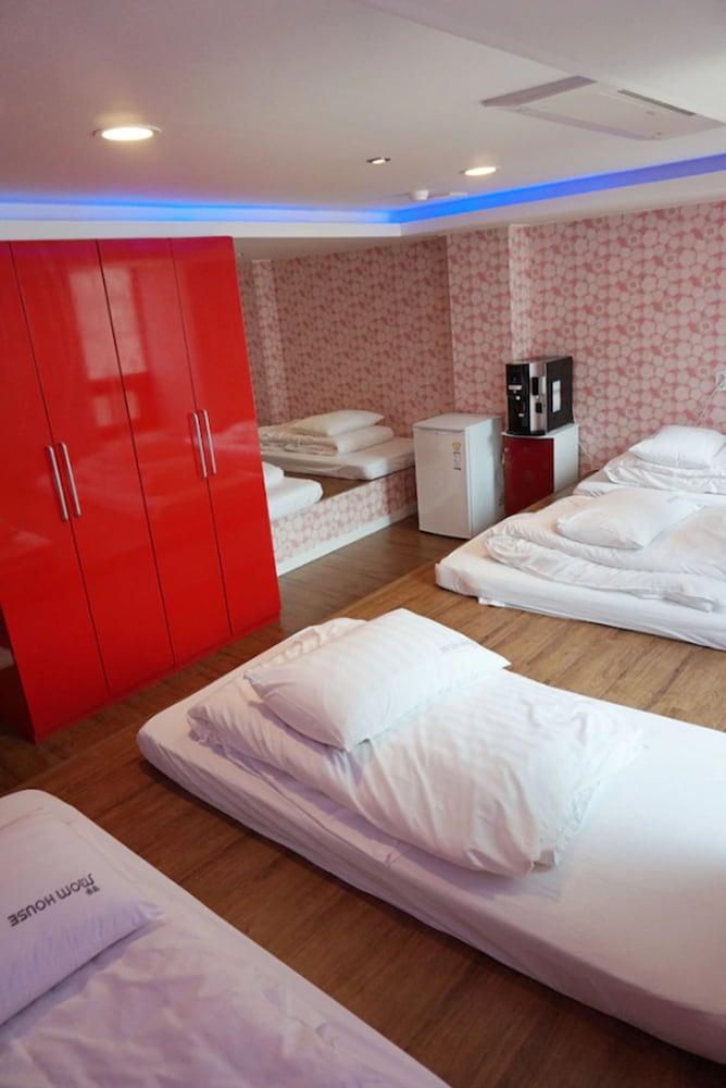 myeongdong mom house