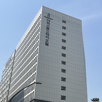 the first stay hotel