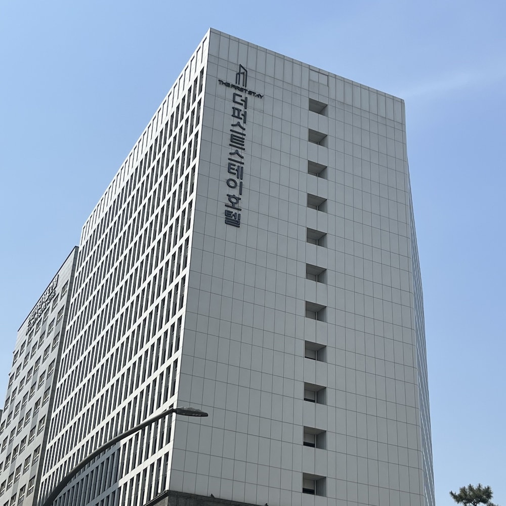 the first stay hotel