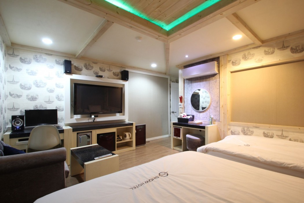 show hotel