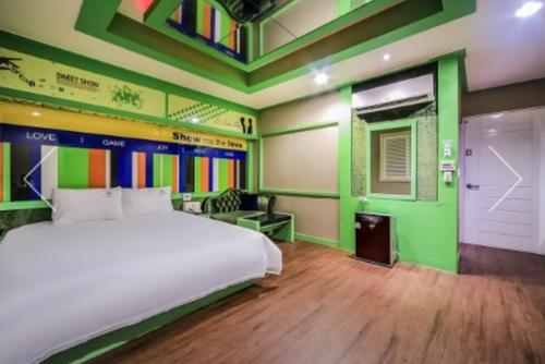 show hotel