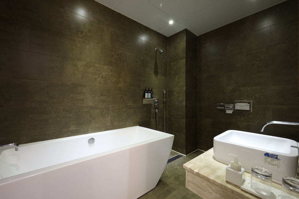 trt hotel