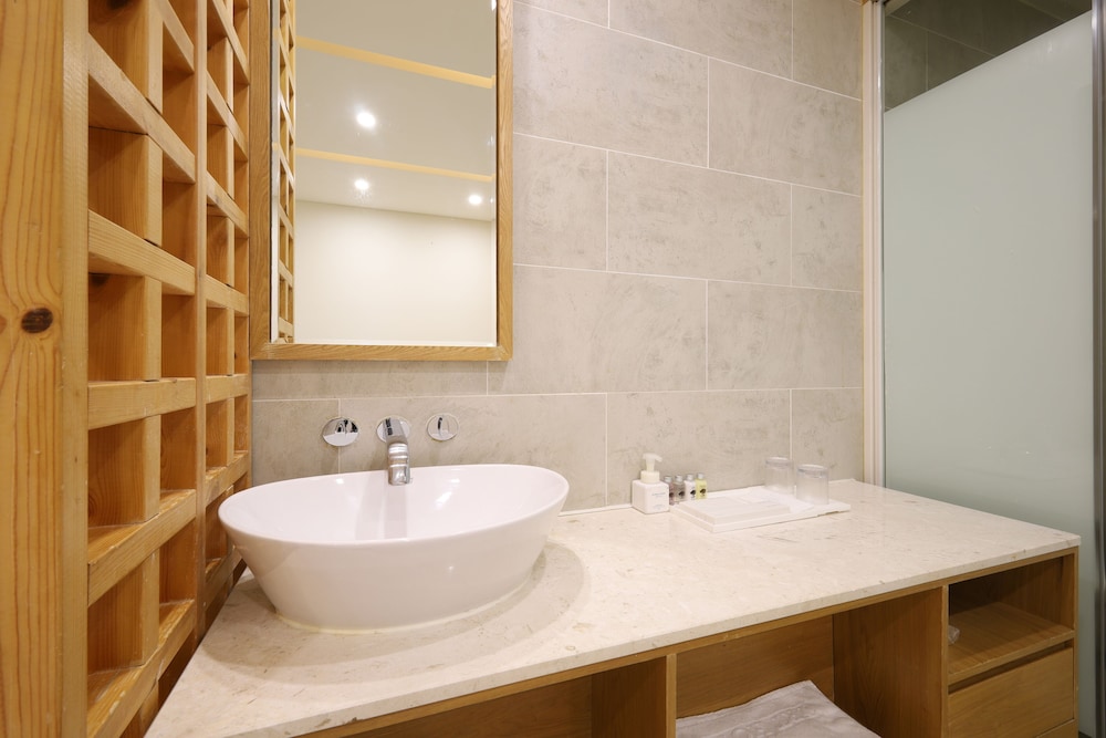 trt hotel