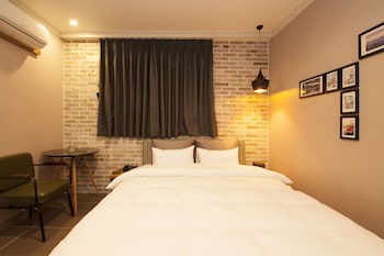 hotel gray