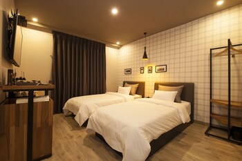 hotel gray