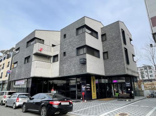 airport guesthouse ko in