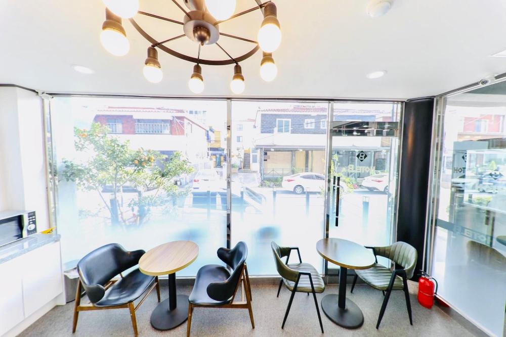 gallery hotel be