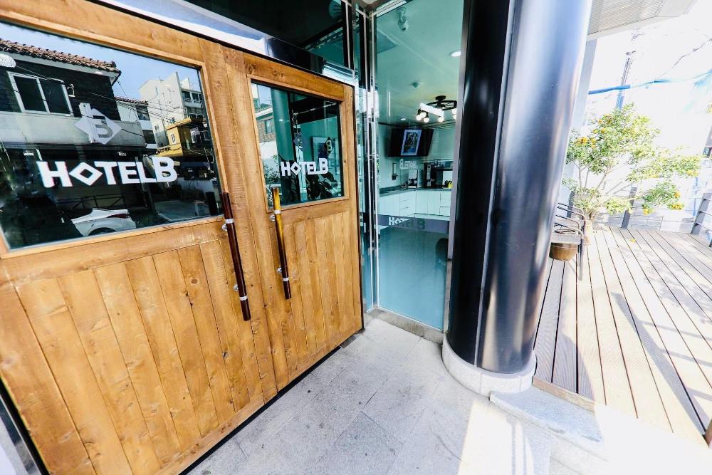 gallery hotel be