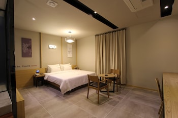 the zenith hotel