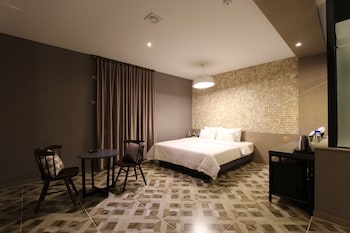 the zenith hotel