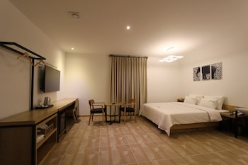 the zenith hotel