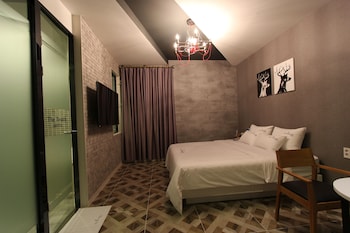the zenith hotel