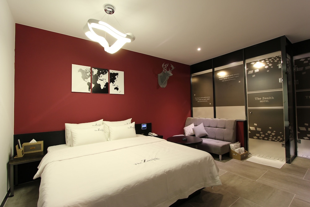 the zenith hotel