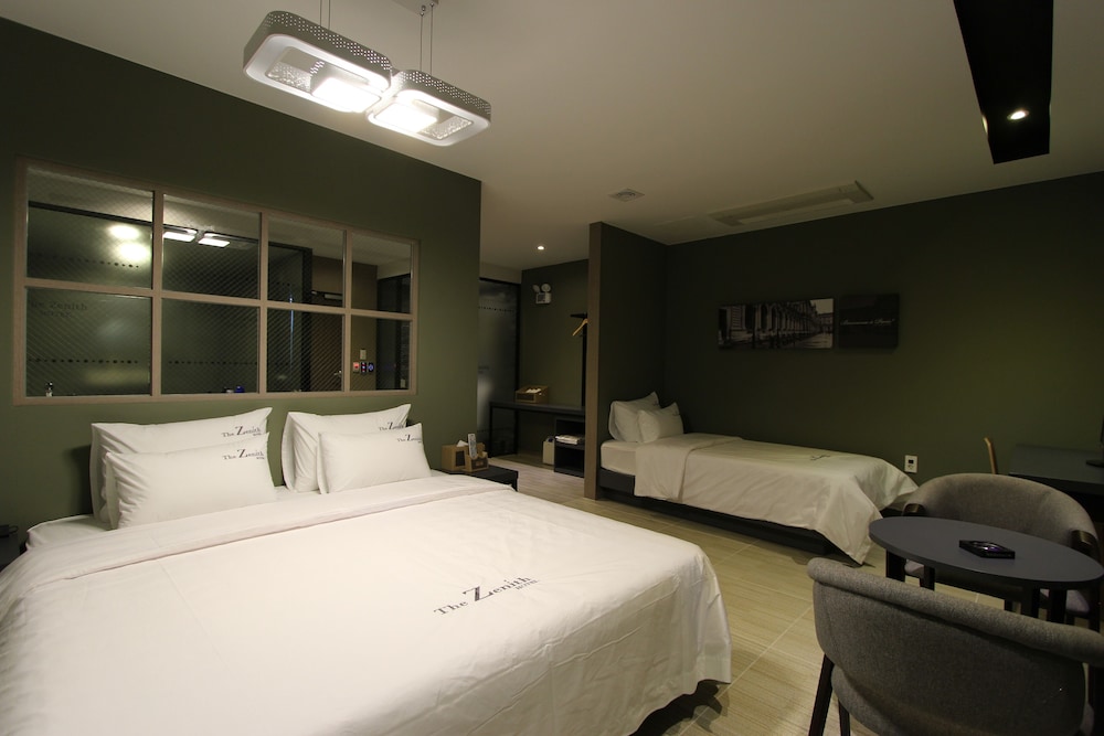 the zenith hotel