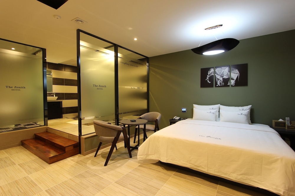 the zenith hotel