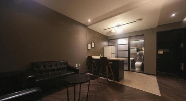 brown dot hotel beomil