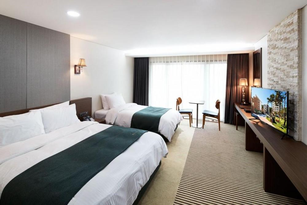 hotel thesoom forest