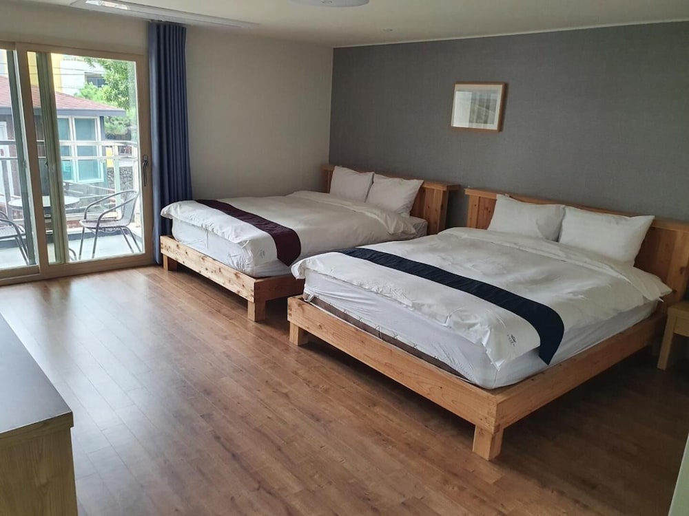 cheonjiyeon crystal hotel