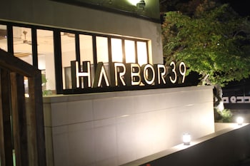 cheonjiyeon crystal hotel