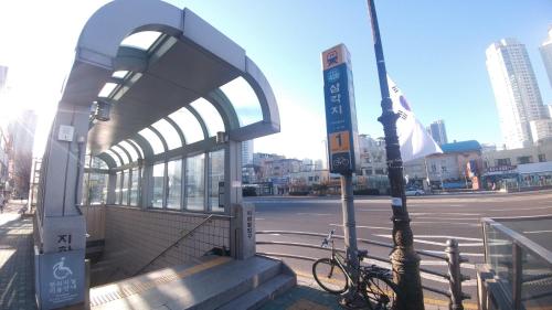 hause itaewon hostel