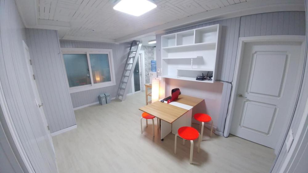 hause itaewon hostel