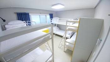 hause itaewon hostel