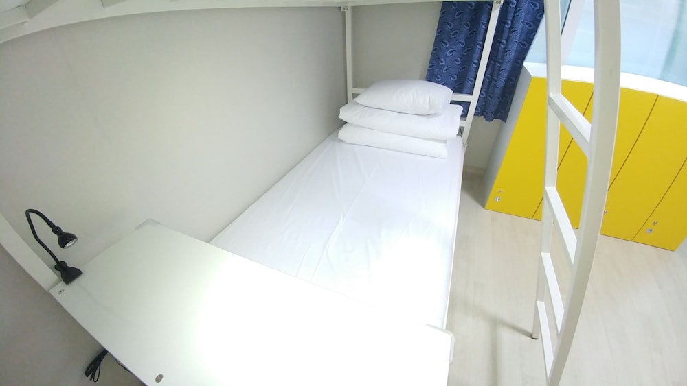 hause itaewon hostel