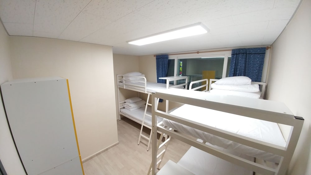 hause itaewon hostel