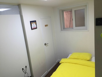 24 guesthouse seoul city hall