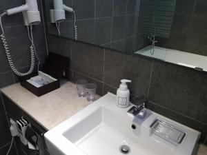hotel vella suite suwon