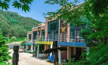 sunny junny pension