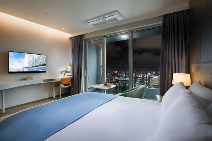 hotel whistlelark bw signature collection