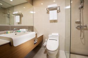 hotel whistlelark bw signature collection