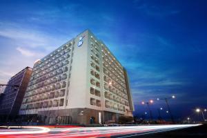 hotel whistlelark bw signature collection