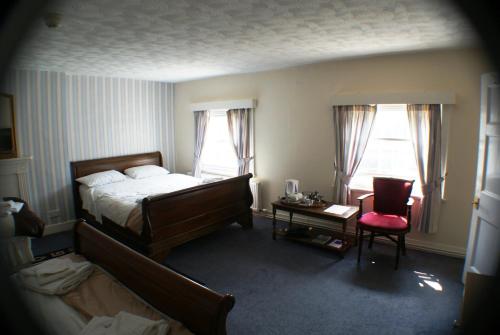 Bank House Hotel,Stafford>>Birmingham,3 star
