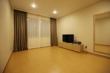 palgong emillia hotel