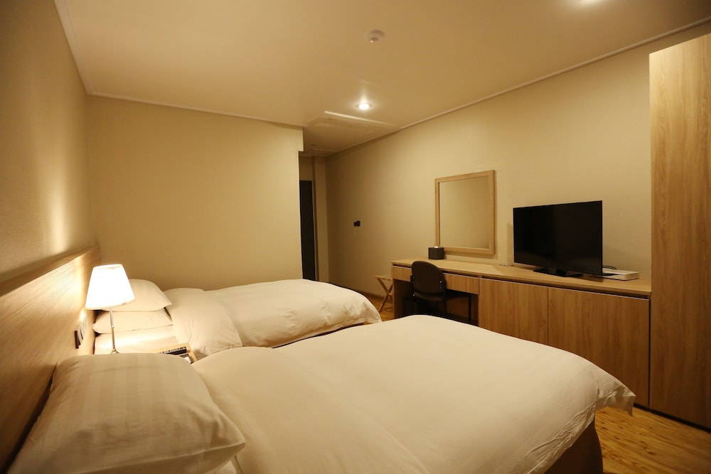 palgong emillia hotel